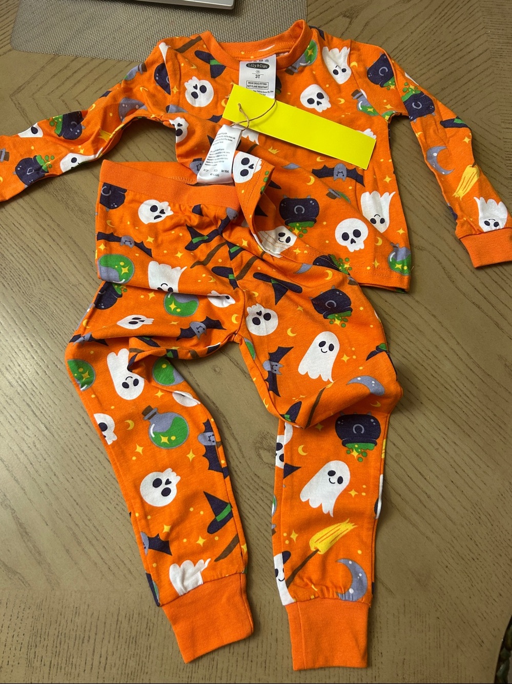 Lily & Dan Kids Unisex Size 3T Halloween Pajama Set  New With Tags